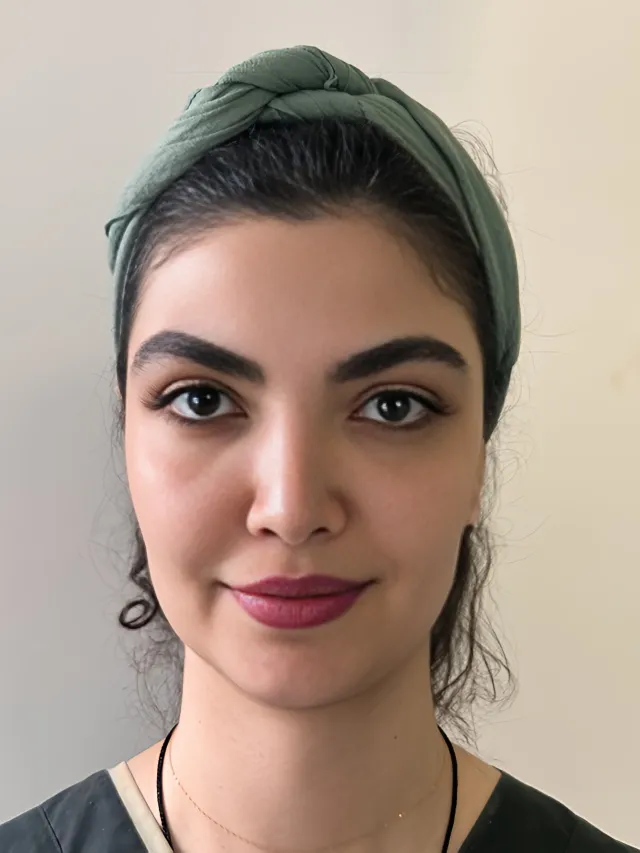 الناز اسدی کارمند مطب
