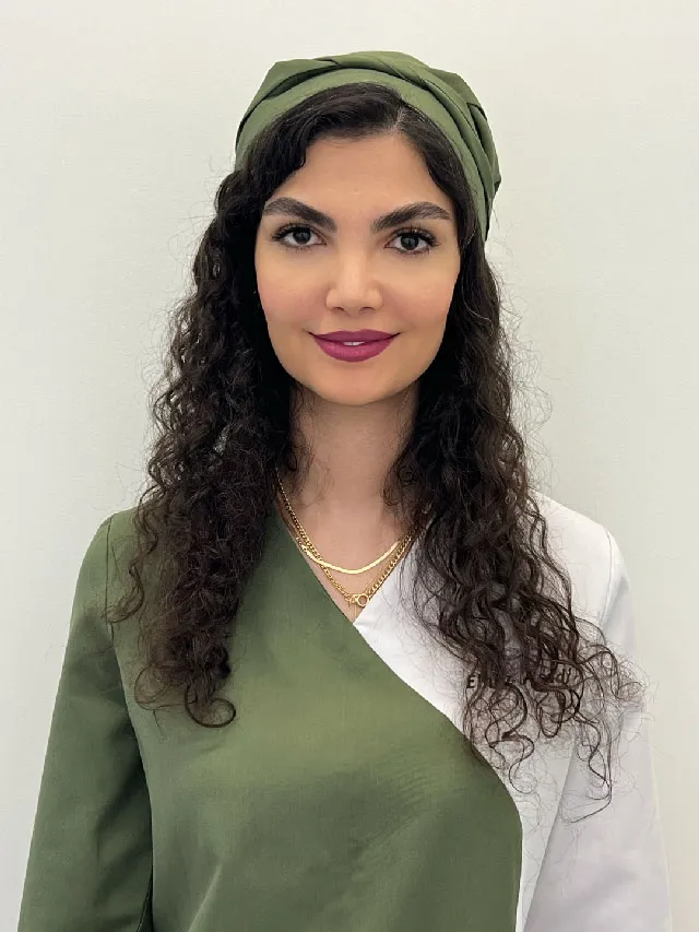 الناز اسدی کارمند مطب