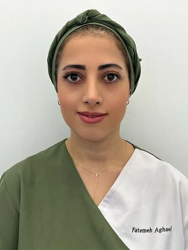 فاطمه آقایی اپراتور لیزر